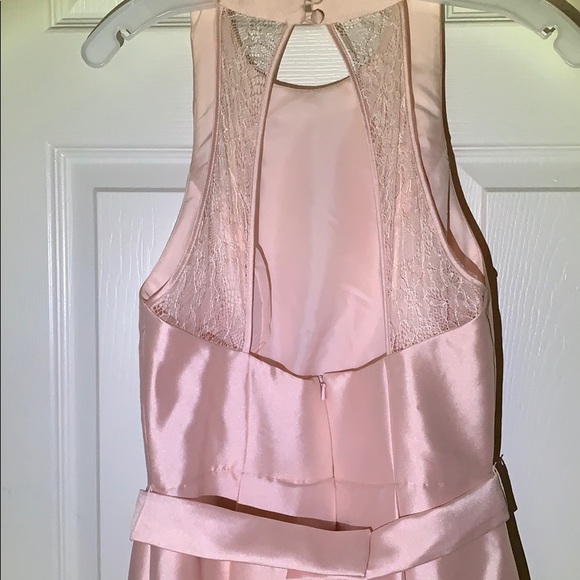 David’s bridal bridesmaid dress in petal - Picture 3 of 5